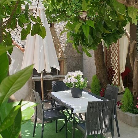 Casa vacanze con giardino e area barbecue Martis Exterior foto